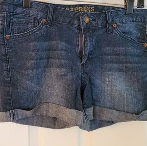 Express jeans short size 8